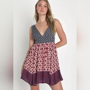 Lulu’s La Vie En Roses Floral Print Dress Blue Red Plunging Lace Up Back Sz L